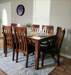 Dining Room Set ( W60"×D40"×H30') + 18" butterfly extension