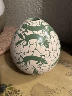 MATA ORTIZ POTTERY VASE