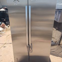 Refrigerator For Sale 