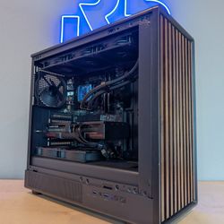 RX 9070 16GB // Ryzen 9700x // 32GB DDR5 // 1TB Gen4 NVMe // WiFi