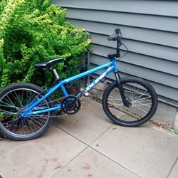 Redline roam blue 2025