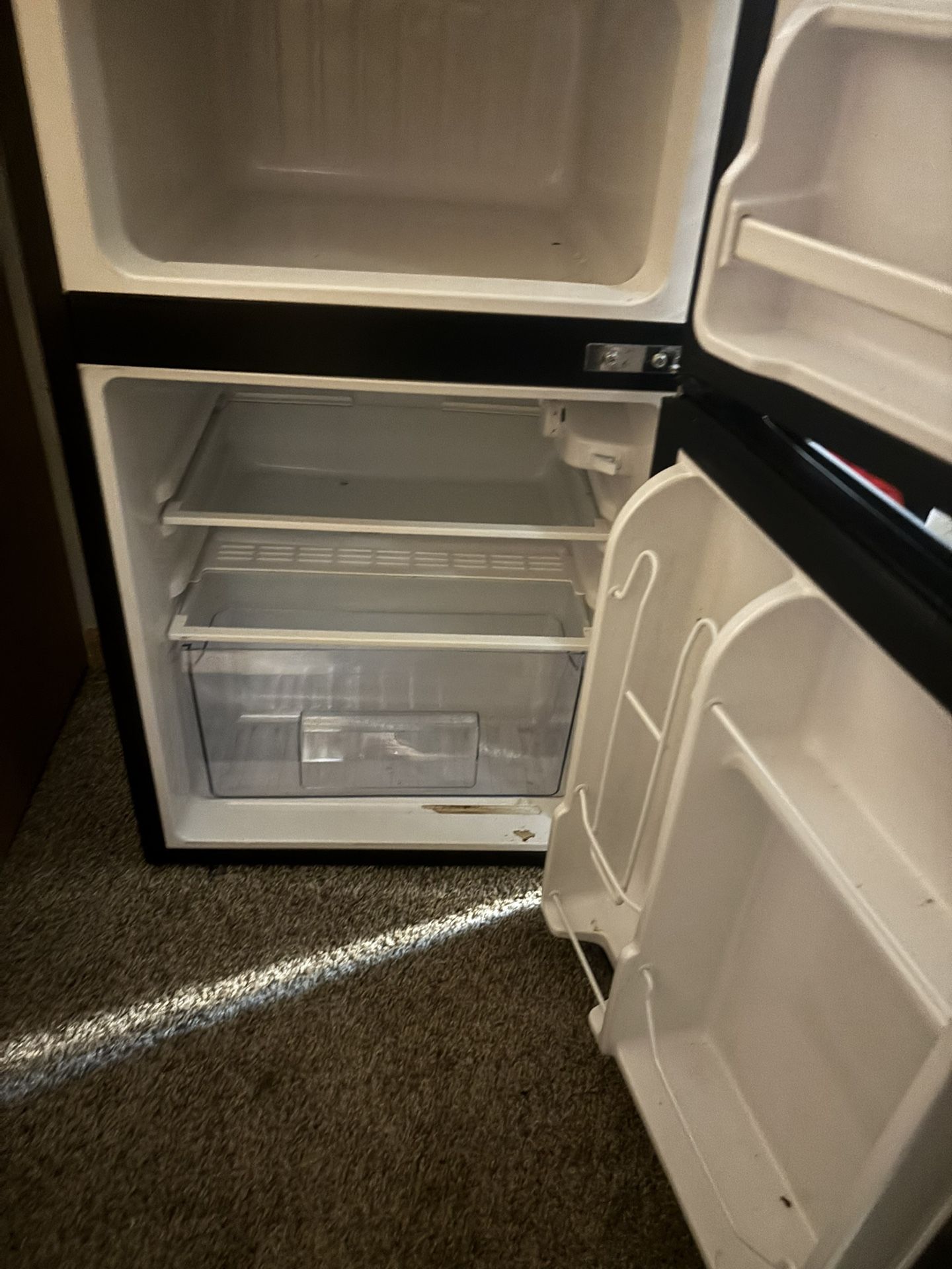 RCA Mini Fridge With Freezer