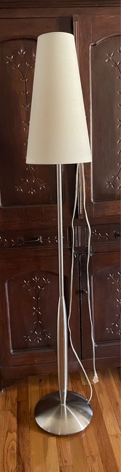 Floor lamp