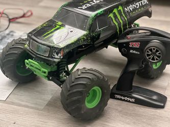Traxxas Monster Energy Lot