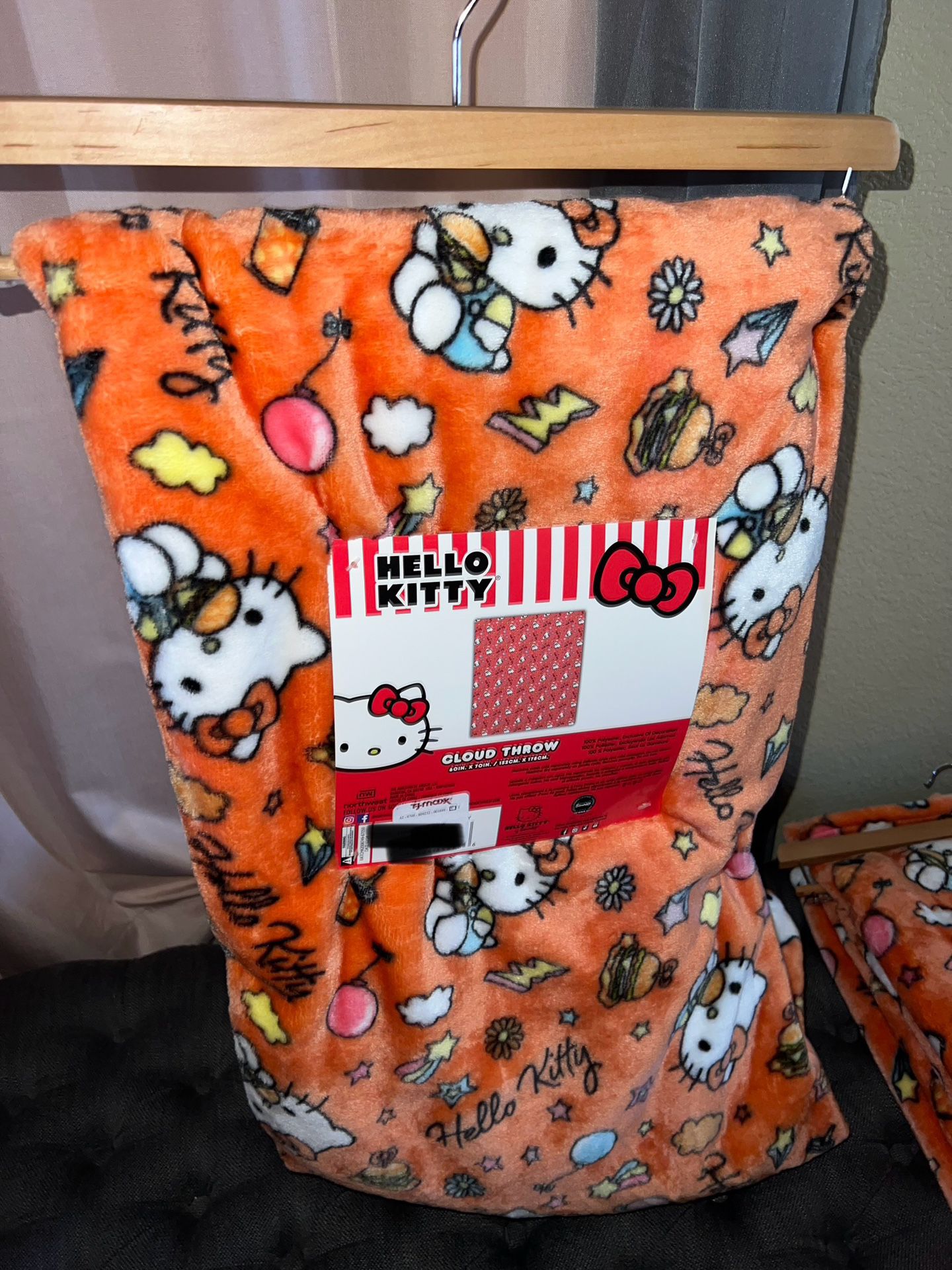 Hello Kitty Blanket NEW SIZE