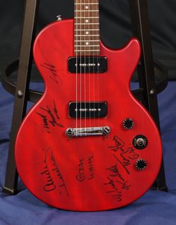 Gibson Epiphone Special Model Guitar Signed By Great White