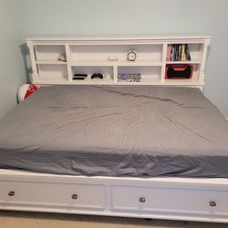 Kaslyn Full Bookcase Bed