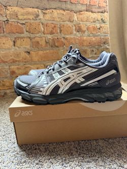 Kith asics tornado pure silver size 11 (great condition )