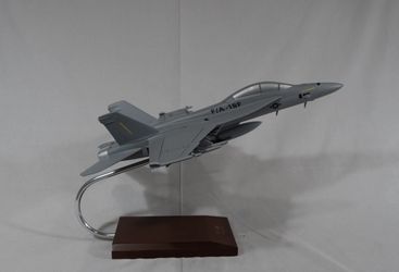 Executive Series Daron F/A-18F 1/48