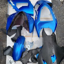 Kawasaki Zx6R OEM Plastic Fairings Complete