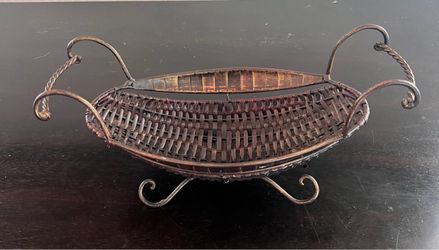 Vintage Wicker Basket Metal Curled Feet and Handles Center Piece
