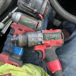 Milwaukee Drill Set 