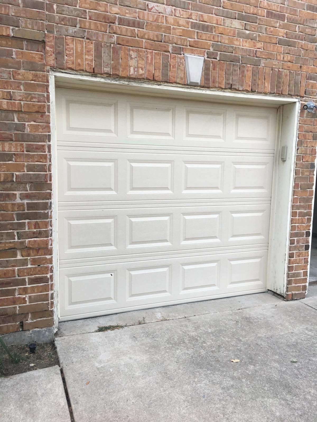 Single car 8x7 garage door (used)