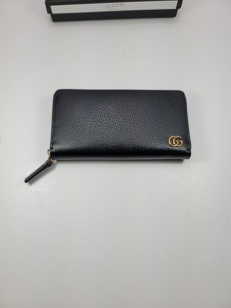 GUCCI GG MARMONT LEATHER WOMAN'S WALLET WITH THE ZIPPER