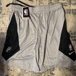 Brand new with tags Men’s San Antonio Spurs Official Practice shorts size XL 