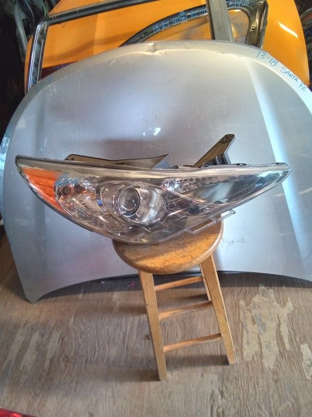 2011 - 2014 Hyundai Sonata Right Headlight