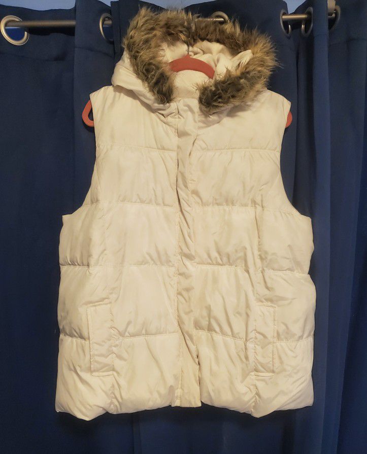 Old Navy XXL Puffer Vest with Faux Fur Hood - White with Zipper