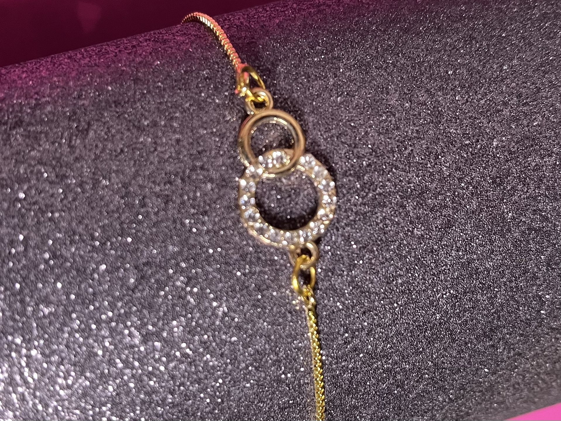Elegant Sparkling Bracelet 