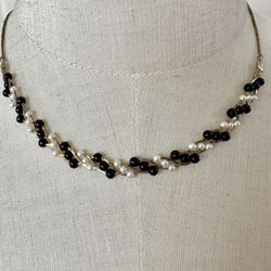 Faux Pearl And Black  Vintage Beaded Necklace 
