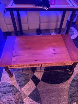 Solid coffe table