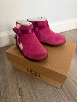UGG
