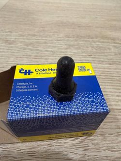 Cole Hersee 81264-01-BX Rubber Toggle Switch Boot Black NOS Open Box