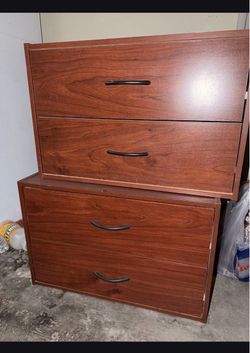 Wooden night stand pair