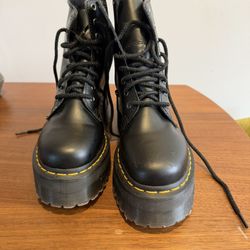 *Brand New* Doc Martens 