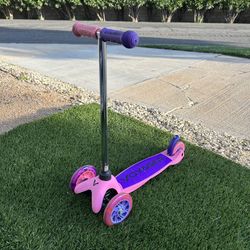 Voyager 3 Wheel Kick Scooter - Pink/ Purple 