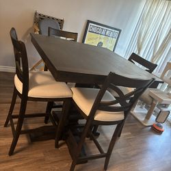 Living Spaces Counter Height Bar Table