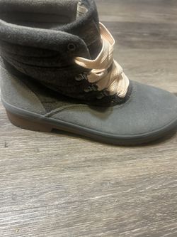 Women’s KEDS boots size 8.5