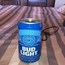 Budlight speaker w charging cable