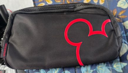 Lululemon cross body