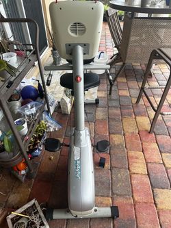 Schwinn 220 recumbent bike