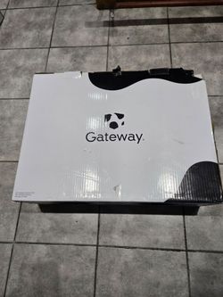 Gateway 23.8" All in Ome Desktop PC