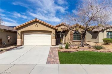 3 Bed / 2 Bath Single Story Home in 55+ Gated Community - 1780 sq ft