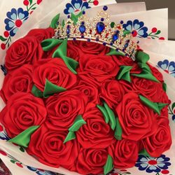 Ramo De Rosas Eternas Disponible