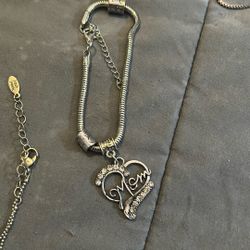 Mom bracelet brand new