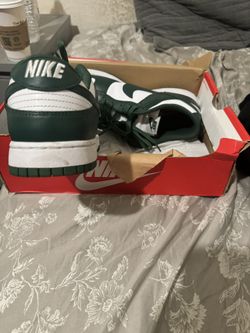Green Dunks Trying To Get Rid Of Asap