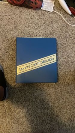 Binder full of old football cards Binder full of old football cards