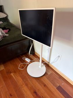 Brand new Portable smart tv