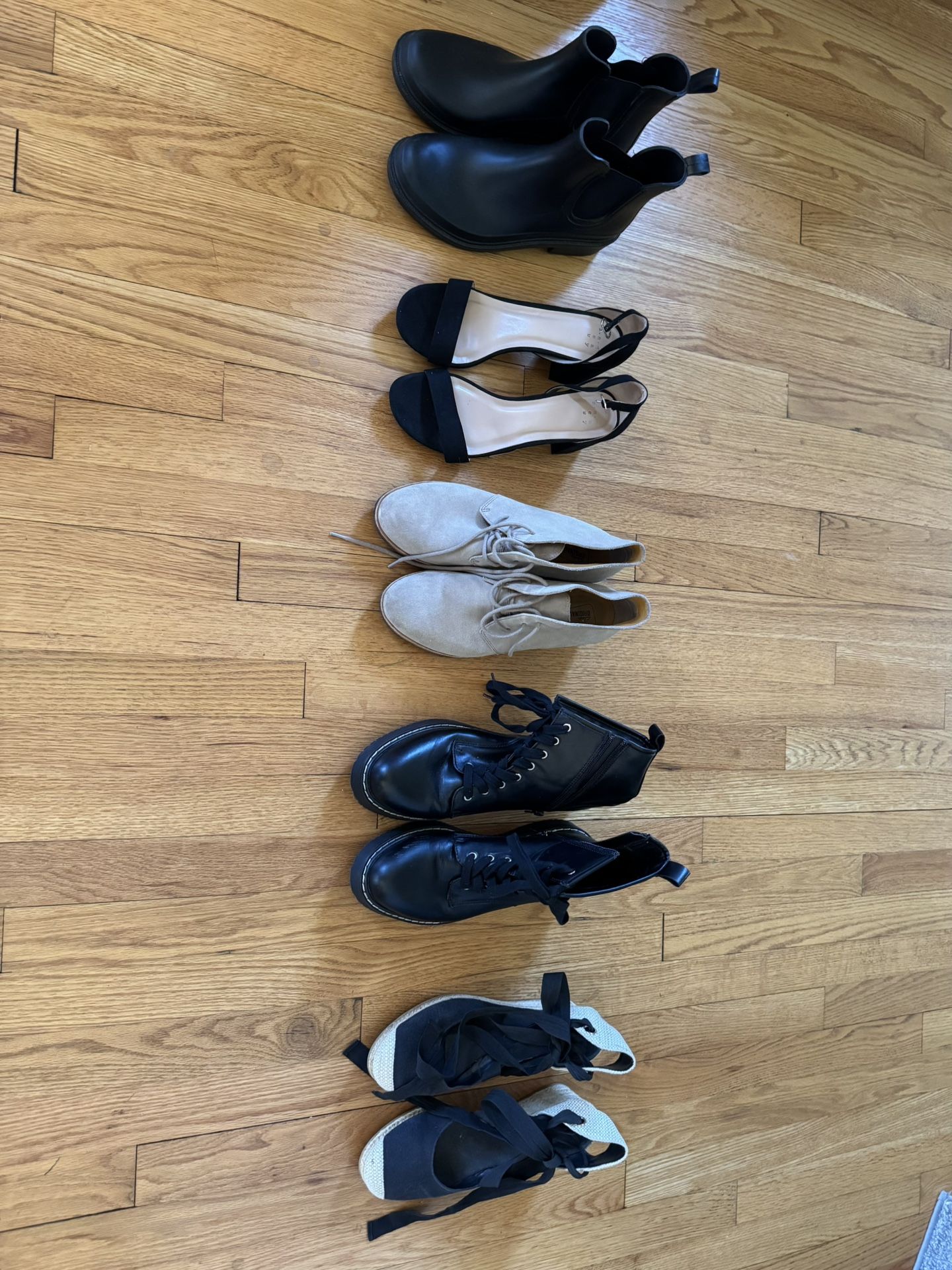 Woman’s Shoes