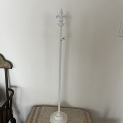 Heavy Metal Wreath/lantern Holder $15