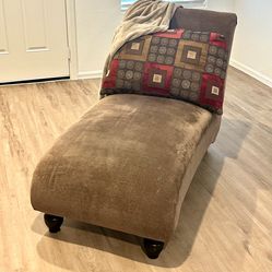 Moving sale: Contemporary Chaise Lounge Accent Chair