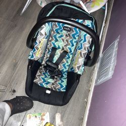 Car Seat With base 