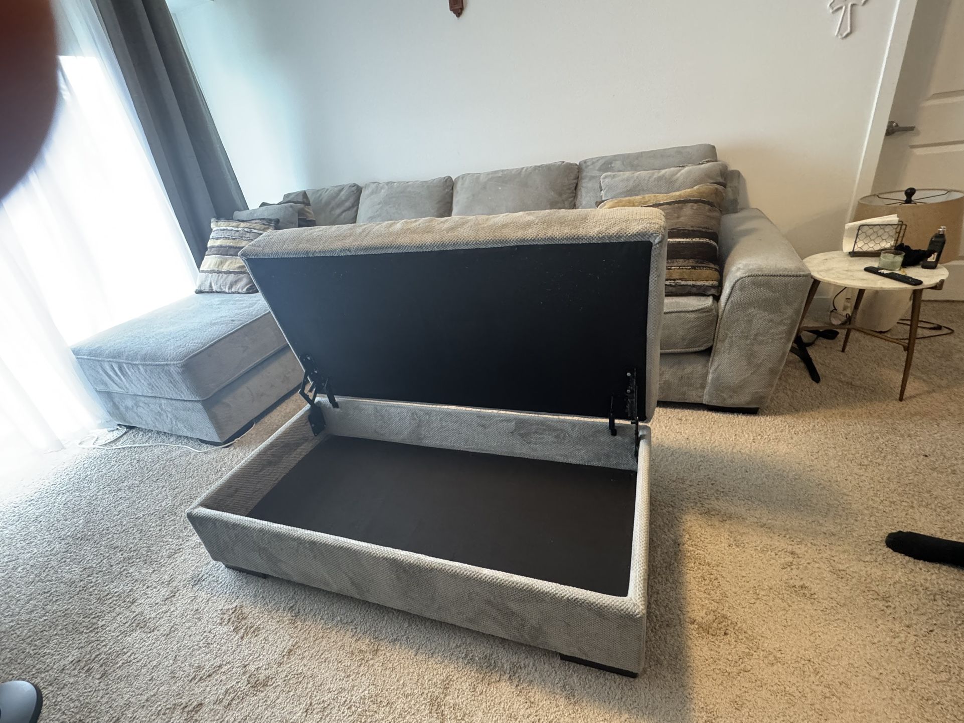 Light Gray Sectional Couch w/ Storage Ottoman – Clean & Comfy!