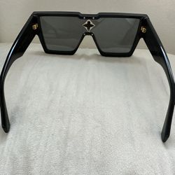 Louis Vuitton Oversized Black Monogram Flower Sunglasses – Gold Hardware – Made in It
