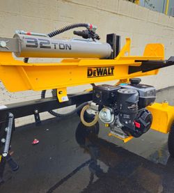 DeWalt 32-Ton Gas Log Splitter