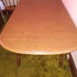 Dining Room Table $25