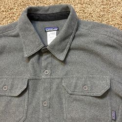 Patagonia Long Sleeved Pique Fleece Flap Pocket Button Mens Size XL
